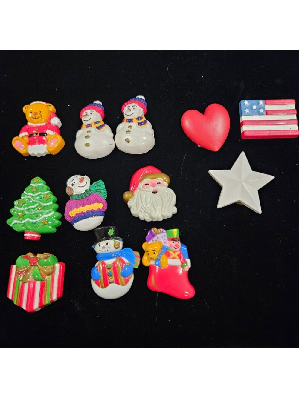 Novelty button covers Santa Snowmen flag star heart Holiday Flair vintage